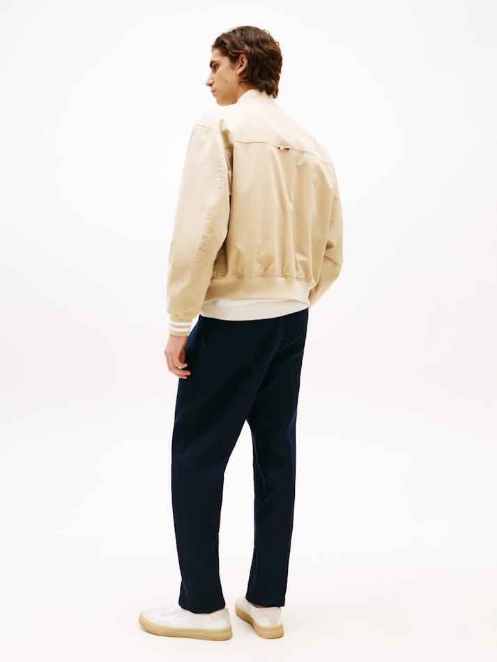 1780BAF0-71D3-1B94-85B5-5B8956976400