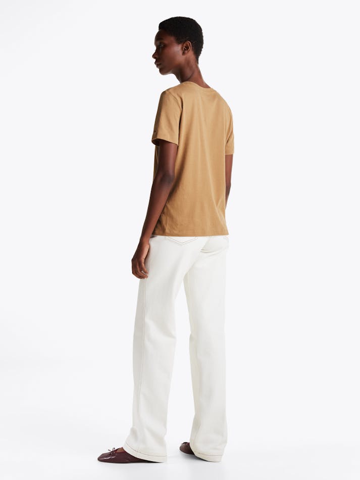 1E5F91DD-9C9D-6E1F-8183-48FAC2B34B05