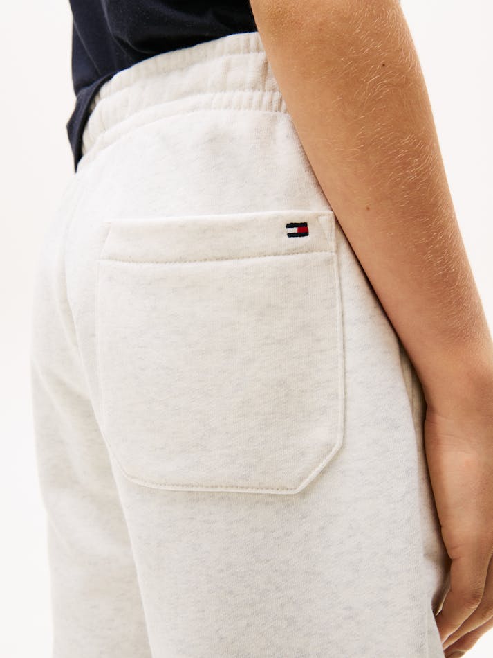 61589847-CC1A-2FCA-E9B9-2047AB8D3852