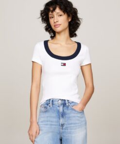 TOMMY BADGE CONTRAST SCOOP NECK T-SHIRT