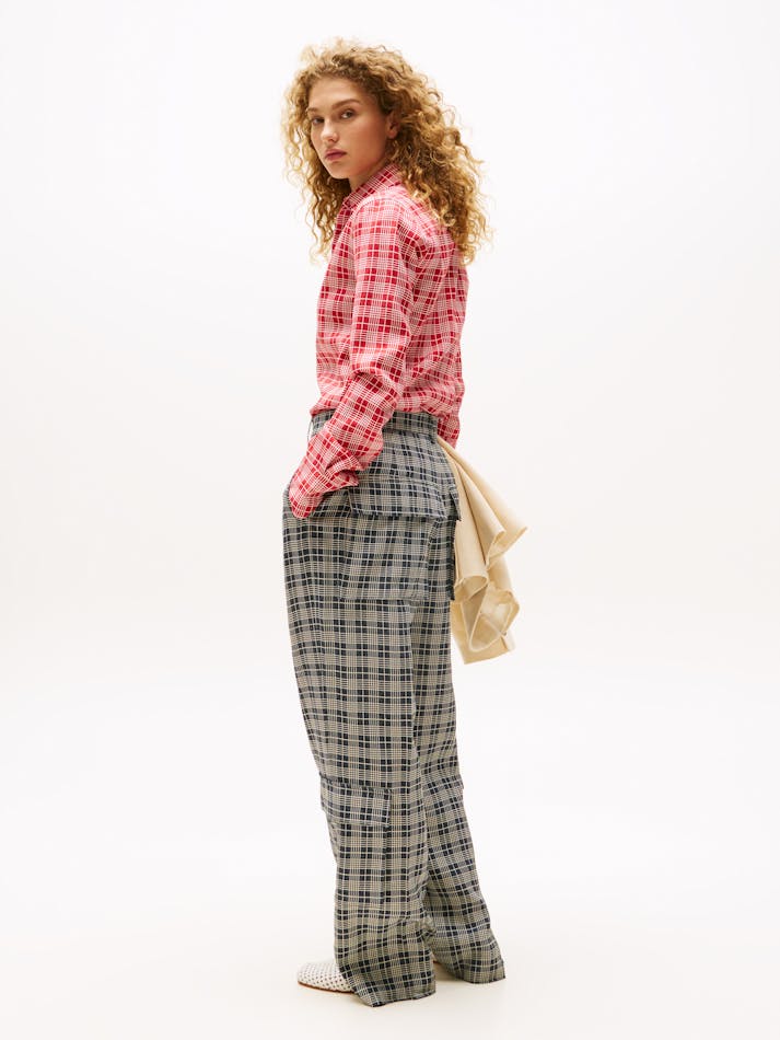 83C716F3-5833-45D1-68C7-322B8BFD45F0