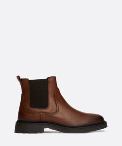 LIGHTWEIGHT LEATHER CHELSEA BOOTS