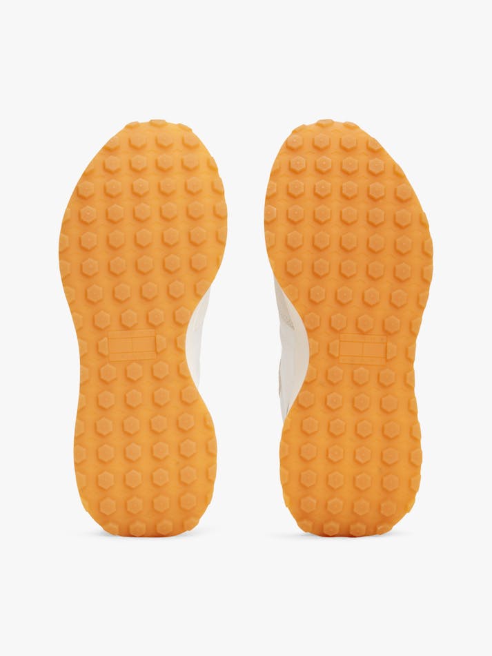 C5B1AD41-C8FC-F289-18C5-6CA9ED8414E8