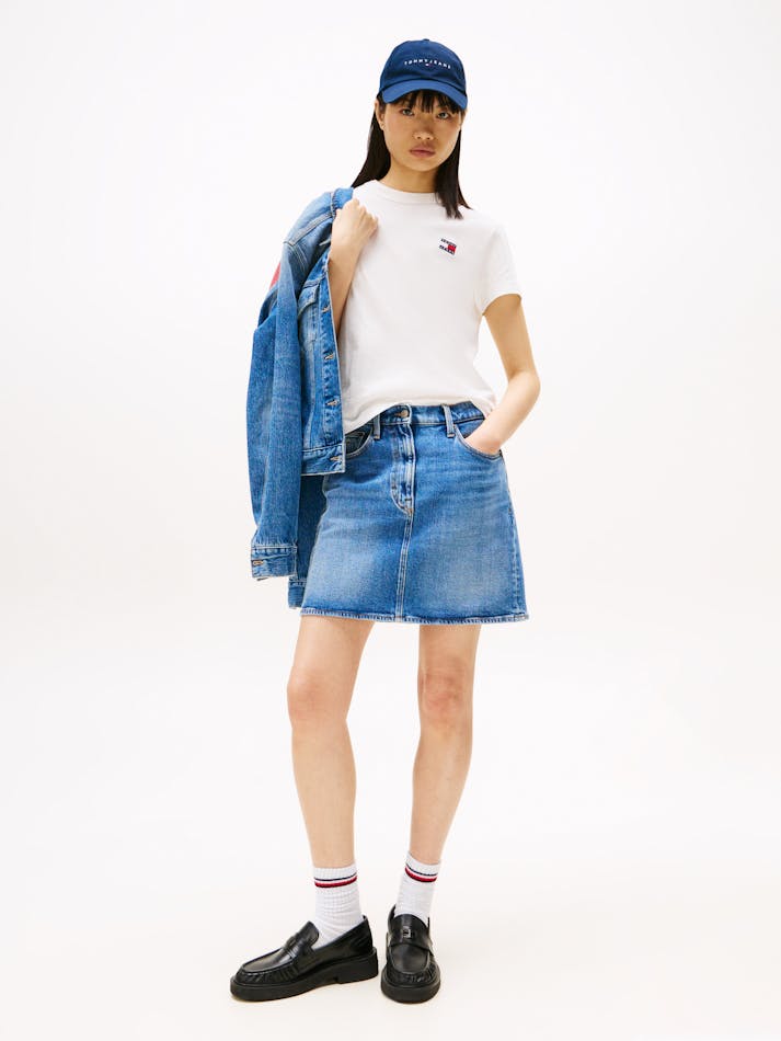 C700DB0E-A2D1-ECD6-F397-68F04C3C3662