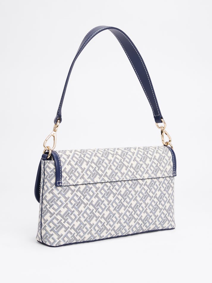 D17CE6D5-1D08-9391-7DB9-CEB21528CF8B