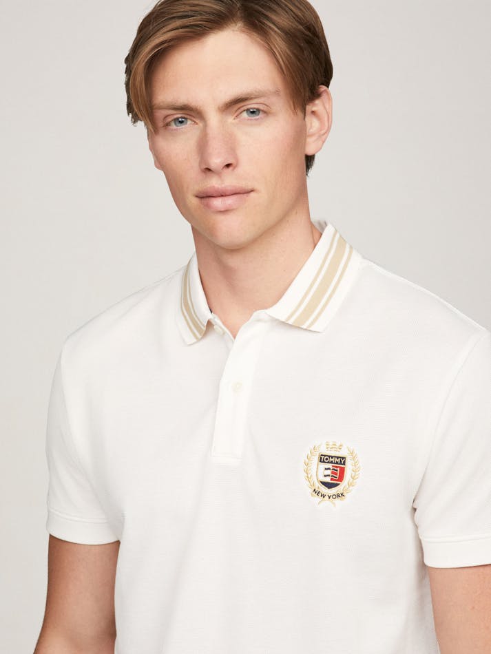 EBA89E18-9AA4-73AF-1A73-1DF385E32294