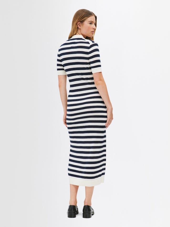 F587A314-FD04-B88C-F467-6D89B47B1B26