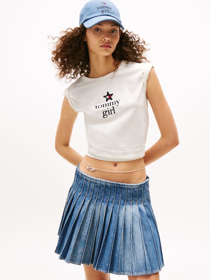 FB377BF5-AB4F-B3E4-0EF6-65395ABFC394