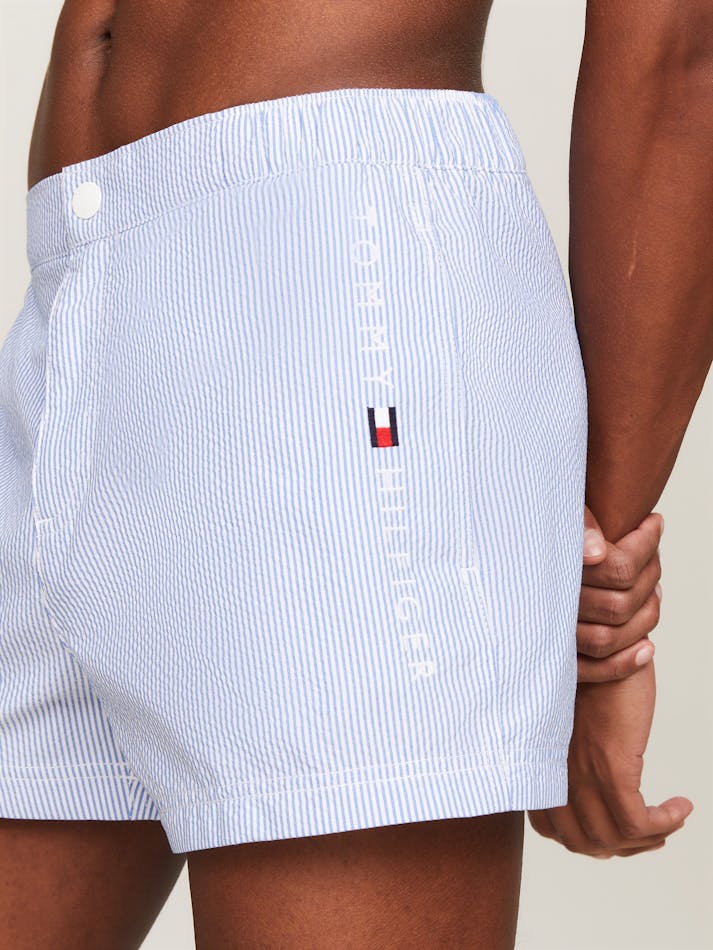 FF02DDAE-A5AC-7758-D7F2-38134F63C081