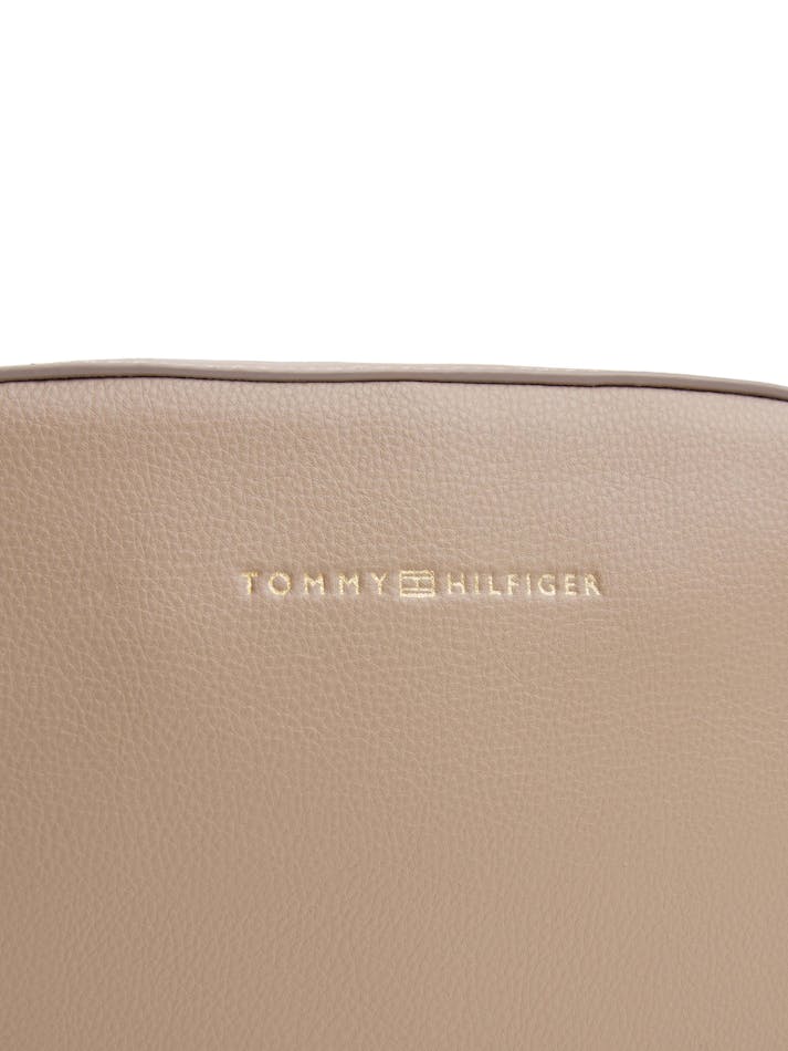 26796D03-3FEE-D24D-5018-747899196C3C