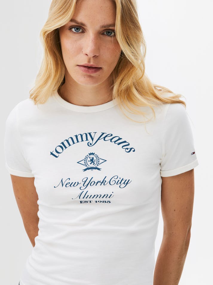 3033F4D7-7981-8532-724F-496257649D7E