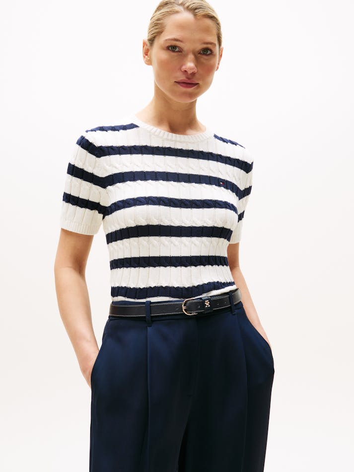 CABLE SHORT SLEEVE SWEATER