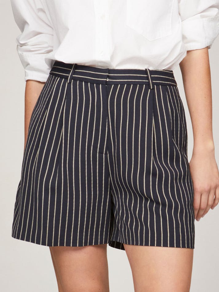 3E07A6C2-60FA-AA25-6223-4B97515FB8BC