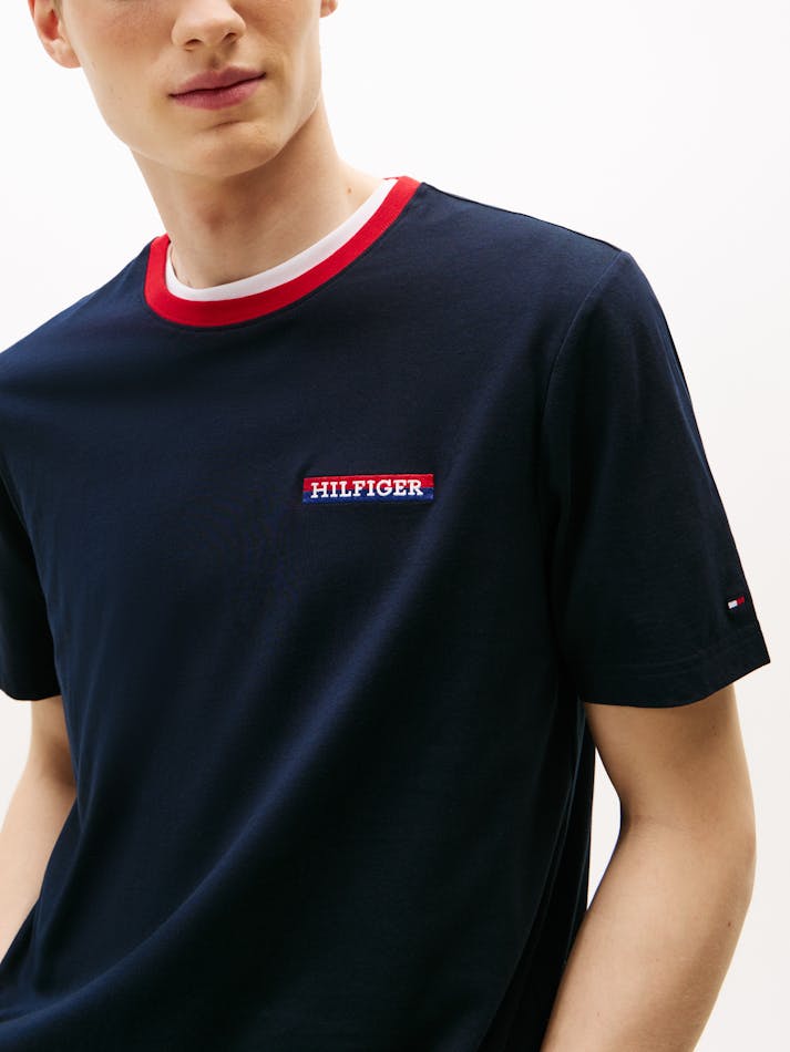 433AE131-D375-EA70-5D86-D595051CBDC1