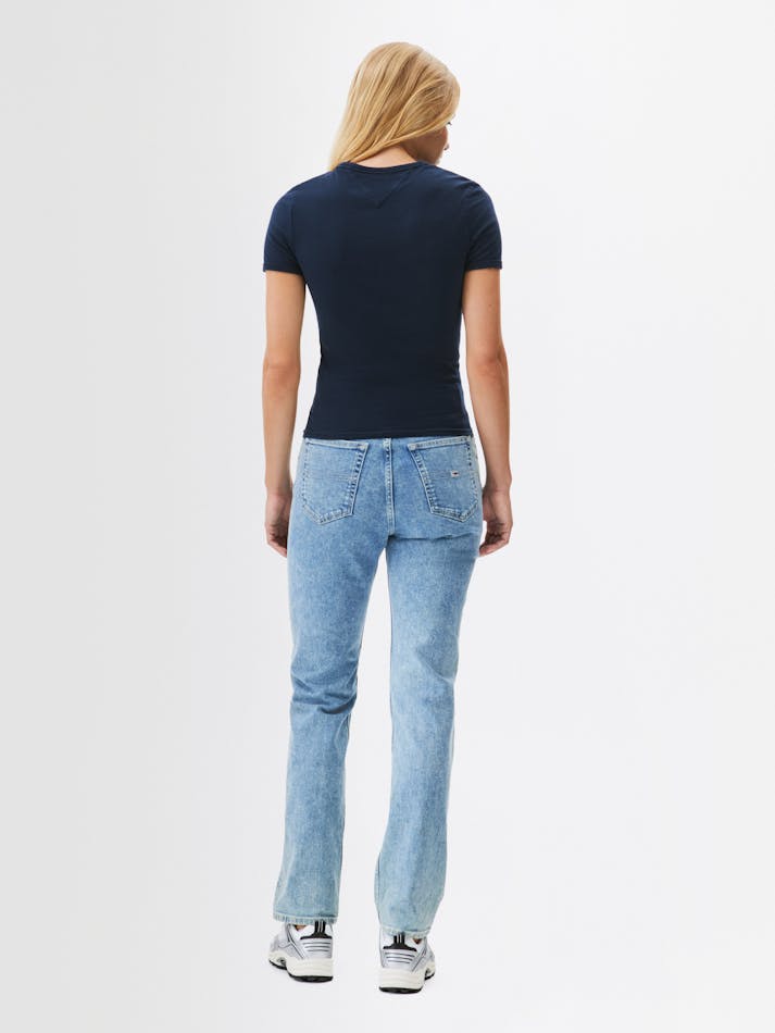 50B305FF-9BB0-D432-C724-98B92297A3D4