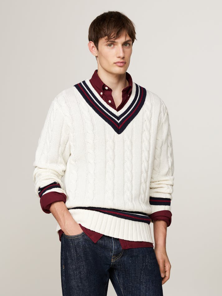 CABLE KNIT WOOL RICH V-NECK JUMPER