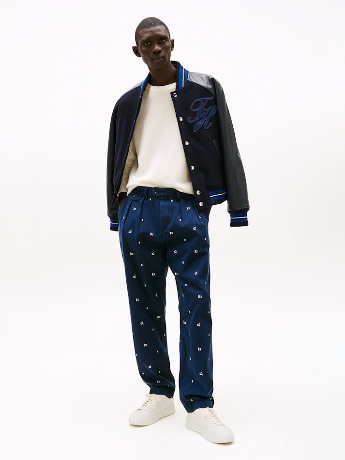 6E7A2C5F-324A-02B9-057F-AF43B3116BA3