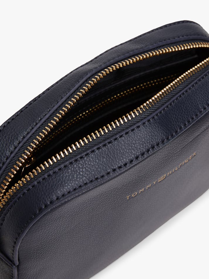 784FC2C0-2F60-B878-FA31-52A275EEC5B4