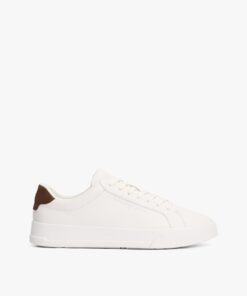 LEATHER CONTRAST HEEL COURT TRAINERS