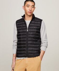 PACKABLE QUILTED VEST