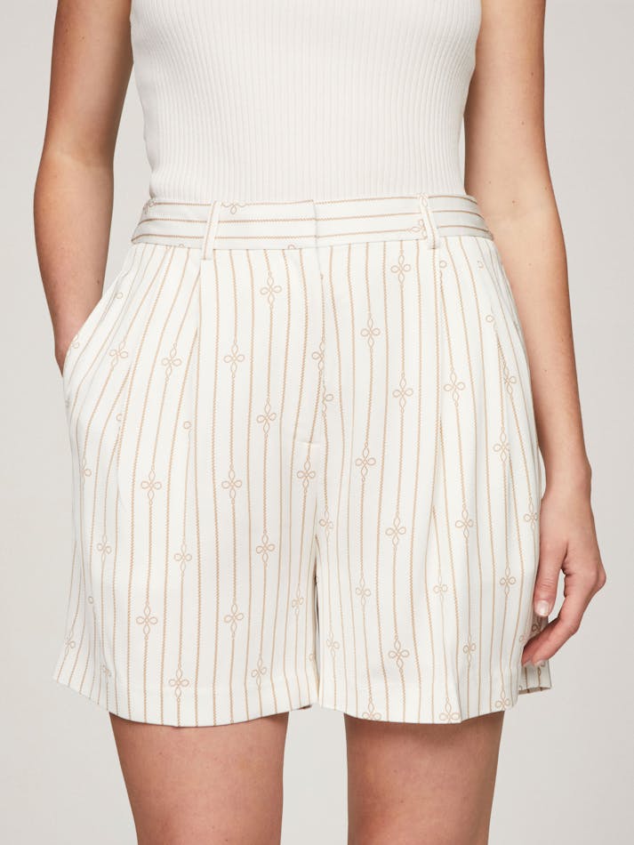 DED291FA-75B1-095E-90D2-E2FB3E78A272